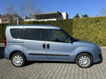 Opel Combo D Tour 1.4 95KM 2014 Opel Combo 1.4i 2Fast bardzo zadbany,serwisowany, zdjęcie 2