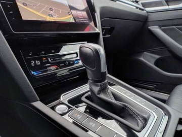 Volkswagen Arteon Fastback Facelifting 2.0 TDI 200KM 2021 Volkswagen Arteon Shooting Brake R-Line DSG 4Motion Stan Wzorowy Kamera Gr, zdjęcie 19