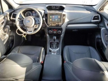 Subaru 2023 Subaru Forester 2023, 2.5L, 4x4, LIMITED, po gradobiciu 2.5 Benzyna 182KM, zdjęcie 6