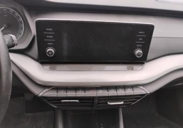 Skoda Octavia IV Liftback 1.5 TSI EVO 150KM 2023 Skoda Octavia 2023r, SALON POLSKA. 1.5 Benzyna. Uszkodzona. Poobijana. VAT, zdjęcie 10