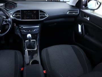 Peugeot 308 II SW Facelifting 1.5 BlueHDI 130KM 2019 Peugeot 308 1.5 BlueHDi, Salon Polska, Klima, zdjęcie 7