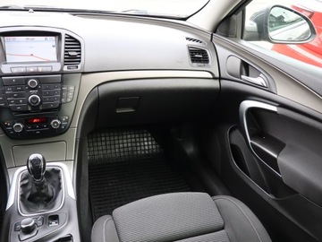 Opel Insignia I Hatchback 2.0 CDTI ECOTEC 160KM 2011 Opel Insignia 2.0 CDTI, Navi, Klima, Klimatronic, zdjęcie 7