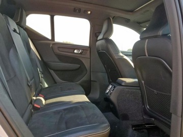 Volvo XC40 Crossover 2.0 T5 247KM 2019 Volvo XC 40 2019 VOLVO XC40 T5 MOMENTUM 2.0 Benzyna 247KM, zdjęcie 10