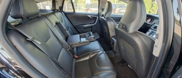 Volvo V60 I Kombi Facelifting 2.0 D4 DRIVE-E 181KM 2014 Volvo V60 Volvo V60 D4 Geartronic Ocean Race 2.0 Diesel 181KM, zdjęcie 25