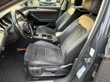 Volkswagen Passat B8 Variant 1.4 TSI BlueMotion Technology ACT 150KM 2017 Volkswagen Passat Variant Highline Full LED, zdjęcie 7