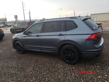 Volkswagen Tiguan II 2022 Volkswagen Tiguan 2022 r., 2,0 L SE R-LINE BLACK 2.0 Benzyna 184KM, zdjęcie 3