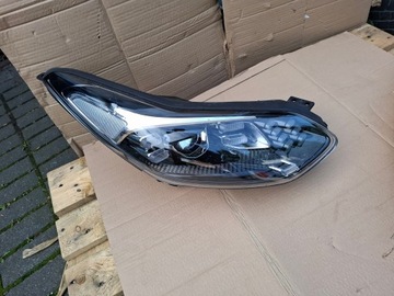 KIA SPORTAGE IV 4 LIFT GT LINE 92102-F1500 92101-F1500 LEWA PRAWA
