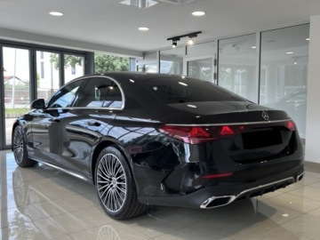 Mercedes Klasa E W214 2025 E Klasa 300 e 4-Matic AMG 2.0 (333KM) 2025, zdjęcie 1