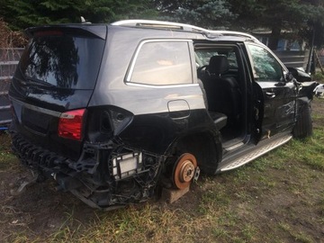 MERCEDES GL X166 VÍKO KUFRU ZADNÍ ČERNÁ