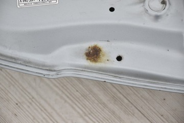 KAPOTA KRYT MOTORU TOYOTA AURIS