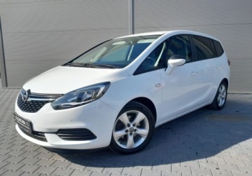 Opel Zafira C Tourer Facelifting 1.6 CDTI 120KM 2018 Opel Zafira bezwypadekserwisliftz Niemiec1wlascicielfull ledjak nowa