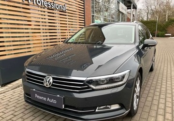 Volkswagen Passat B8 Variant 1.8 TSI BlueMotion Technology 180KM 2015 Volkswagen Passat Variant Volkswagen Passat Variant 1.8 TSI BMT Highline D