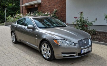 Jaguar XF I Sedan 3.0D V6 S 275KM 2010 Jaguar XF 3,0d (275KM) 2010 r. Automat Skory Bezwypadkowy 3.0 Diesel 275KM, zdjęcie 5