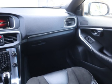 Volvo S40 II 2015 Volvo V40 2.0 D3, Skóra, Xenon, Bi-Xenon, Klima, zdjęcie 7