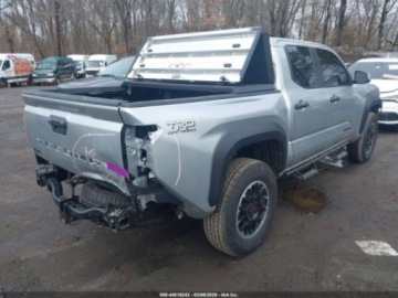 Toyota Tacoma II 2024 Toyota Tacoma Hybrid Trd Off Road 2024 2.4 Hybryda 278KM, zdjęcie 5