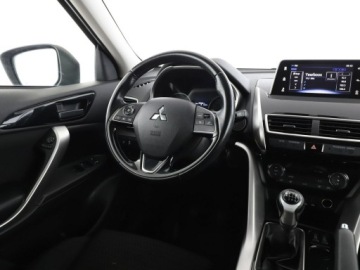 Mitsubishi Eclipse Cross SUV 1.5 T 163KM 2018 Mitsubishi Eclipse Cross kamera grzane fotele hak, zdjęcie 15