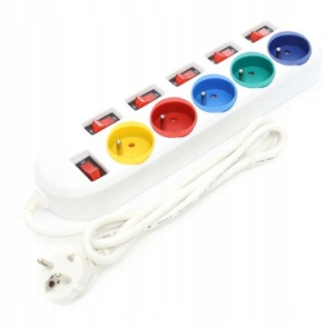 УДЛИНИТЕЛЬ НА 5 РОЗЕТОК ЗАЩИТНЫЙ ВЫКЛЮЧАТЕЛЬ 1,5 м