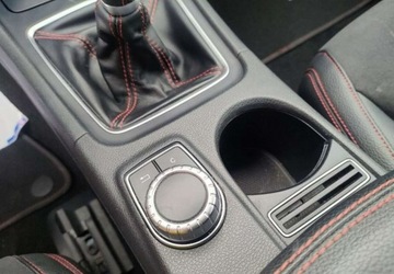 Mercedes Klasa A W176 Hatchback 5d Facelifting 180 122KM 2015 Mercedes-Benz Klasa A AMG sport line Super wyposazenie Super stan 1.6, zdjęcie 34