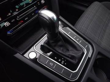 Volkswagen Passat 2021 Volkswagen Passat Variant Faktura VAT Hak Navi Grzane fotele 2.0 Diesel, zdjęcie 19