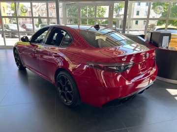 Alfa Romeo Giulia II Sedan Facelifting 2023 2.0 GME Turbo 280KM 2025 ALFA ROMEO Giulia Intensa Q4 Sedan 2.0 (280KM) 2025, zdjęcie 3