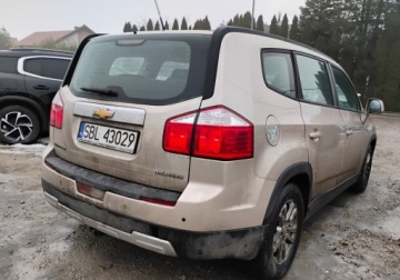 Chevrolet Orlando 1.8 141KM 2012 Chevrolet Orlando 2012r, 1.8 LPG. 7 osob. Uszkodzony lewy bok. Jezdzi., zdjęcie 2