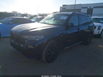 BMW X7 2022 BMW X7 m50i, 2022r., 4x4, 4.4L 4.4 Benzyna 523KM, zdjęcie 1