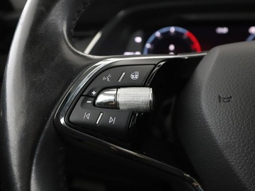 Skoda Octavia III Kombi Facelifting 2.0 TDI 150KM 2020 Škoda Octavia Skoda Octavia Ambition automat, zdjęcie 30