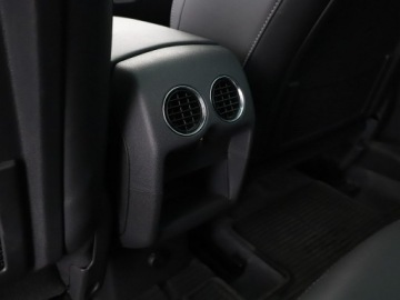 Peugeot 3008 I Crossover Facelifting 1.2 PureTech 130KM 2015 Peugeot 3008 1.2 Benzyna Allure Panorama Navi, zdjęcie 35