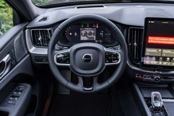 Volvo XC60 II Crossover Plug-in Facelifting 2025 2.0 T8 Plug-in hybrid 455KM 2026 Volvo XC 60 Ultra Black Edition T8 AWD plug-in, zdjęcie 15