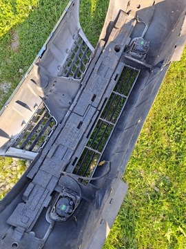 Передний бампер Scenic 2 II nv632 в сборе