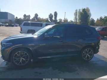 BMW X5 G05 2019 BMW X5 2019 BMW X5 xDrive50i Sports Activity Vehicle 4.4 Benzyna 465KM, zdjęcie 3