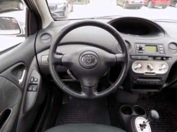 Toyota Yaris I 2004 Toyota Yaris BIALOLEKA 1.0 Benzyna (65 KM), 2004r. AUTOMAT KOMIS TYSIAK, zdjęcie 5