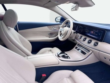 Mercedes Klasa E W213 Coupe Facelifting 2.0 E220d 194KM 2020 Mercedes-Benz Klasa E E 220 d 4MATIC Coupe AMG Panorama Burmester Wide, zdjęcie 15