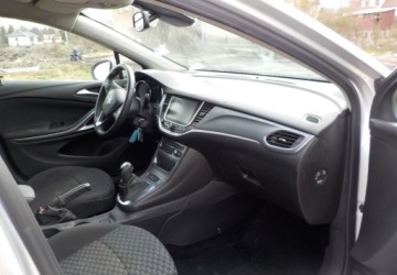 Opel Astra K Sports Tourer 1.6 CDTI 136KM 2017 Opel Astra Automat Diesel Okazja 1.6 Diesel 136KM, zdjęcie 12