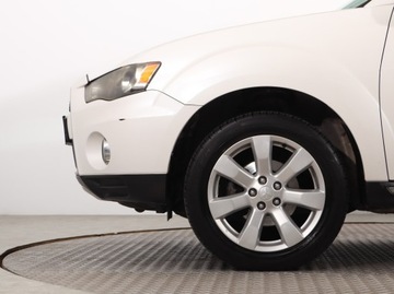 Mitsubishi Outlander II 2.2 MIVEC DID 177KM 2010 Mitsubishi Outlander 2.2 DI-D, 174 KM, Klima, zdjęcie 13