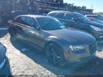 Chrysler 300C II 2021 Chrysler 300 Touring, 2021r., 3.6L 3.6 Benzyna 292KM, zdjęcie 4