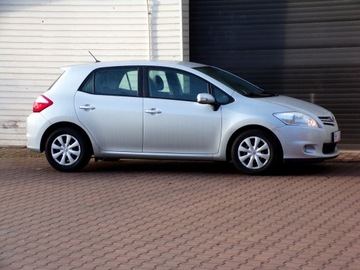 Toyota Auris I Hatchback 5d Facelifting 1.4 D-4D 90KM 2011 Toyota Auris NAVI KLIMATRONIC 1,4 /90KM, zdjęcie 3