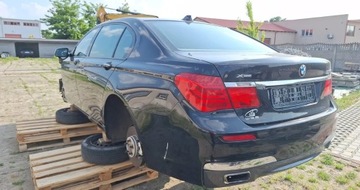 BMW Seria 7 F01 Sedan 750i 407KM 2012