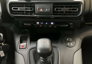 Toyota 2024 Toyota Proace City Verso Toyota Proace City Verso 1.5 D-4D Family 1.5 130KM, zdjęcie 32