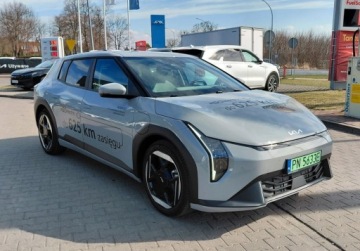 Kia 2025 Kia EV4 EV4 samochod demo dealera, wersja Business Line Elektryczny 204KM, zdjęcie 6