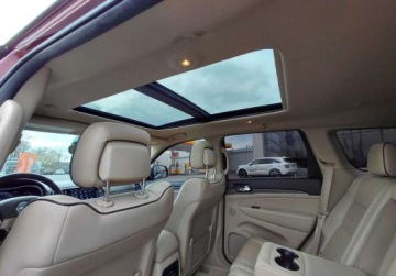 Jeep Grand Cherokee IV Terenowy Facelifting 2016 3.6 286KM 2019 Jeep Grand Cherokee Jeep Grand Cherokee OVERLAND Panorama Grzane i wenty, zdjęcie 23