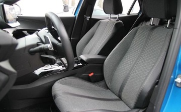 Peugeot 2008 II SUV Facelifting 1.2 PureTech 130KM 2024 Peugeot 2008 PureTech 130 Allure SS EAT8 2024 Polift SalonPLGwarancja od, zdjęcie 14