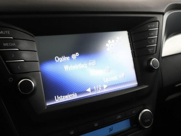 Toyota Avensis III Wagon Facelifting 2015 2.0 D-4D 143KM 2015 Toyota Avensis Executive skóra panorama navi, zdjęcie 22