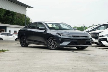  JAC J7 Plus 1.5T CVT Sedan 136KM 2025, zdjęcie 2