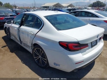 BMW Seria 5 G30-G31 2022 BMW Seria 5 2022r, 530E, 2.0L 2.0 Hybryda 288KM, zdjęcie 4