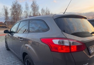 Ford Focus III Kombi 1.6 Duratorq TDCi DPF 115KM 2013 Ford Focus Bezwypadeksalonjedzie jak noweNAVI 1.6 Diesel 115KM, zdjęcie 5