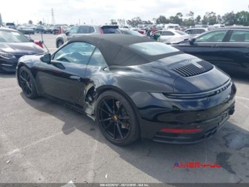 Porsche 911 992 2020 Porsche 911 2020r. , 3,0L 2020 CARRERA 4 3.0 Benzyna 379KM, zdjęcie 3