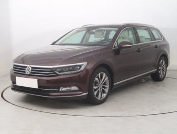 Volkswagen Passat B8 Variant 1.4 TSI BlueMotion Technology ACT 150KM 2016 VW Passat 1.4 TSI, Salon Polska, Serwis ASO, zdjęcie 1