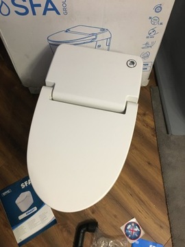 КОМПАКТНЫЙ УНИТАЗ SFA SANISMART С ШЛИФЧАТКОЙ