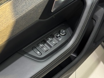 Peugeot 508 II SW PHEV Hybrid 225 PHEV 225KM 2021 Peugeot 508 SW GT / Przystosowany dla osób niepełn, zdjęcie 20